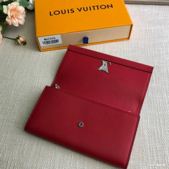 First bags ru LOUIS VUITTON WALLET LOCKME 0723